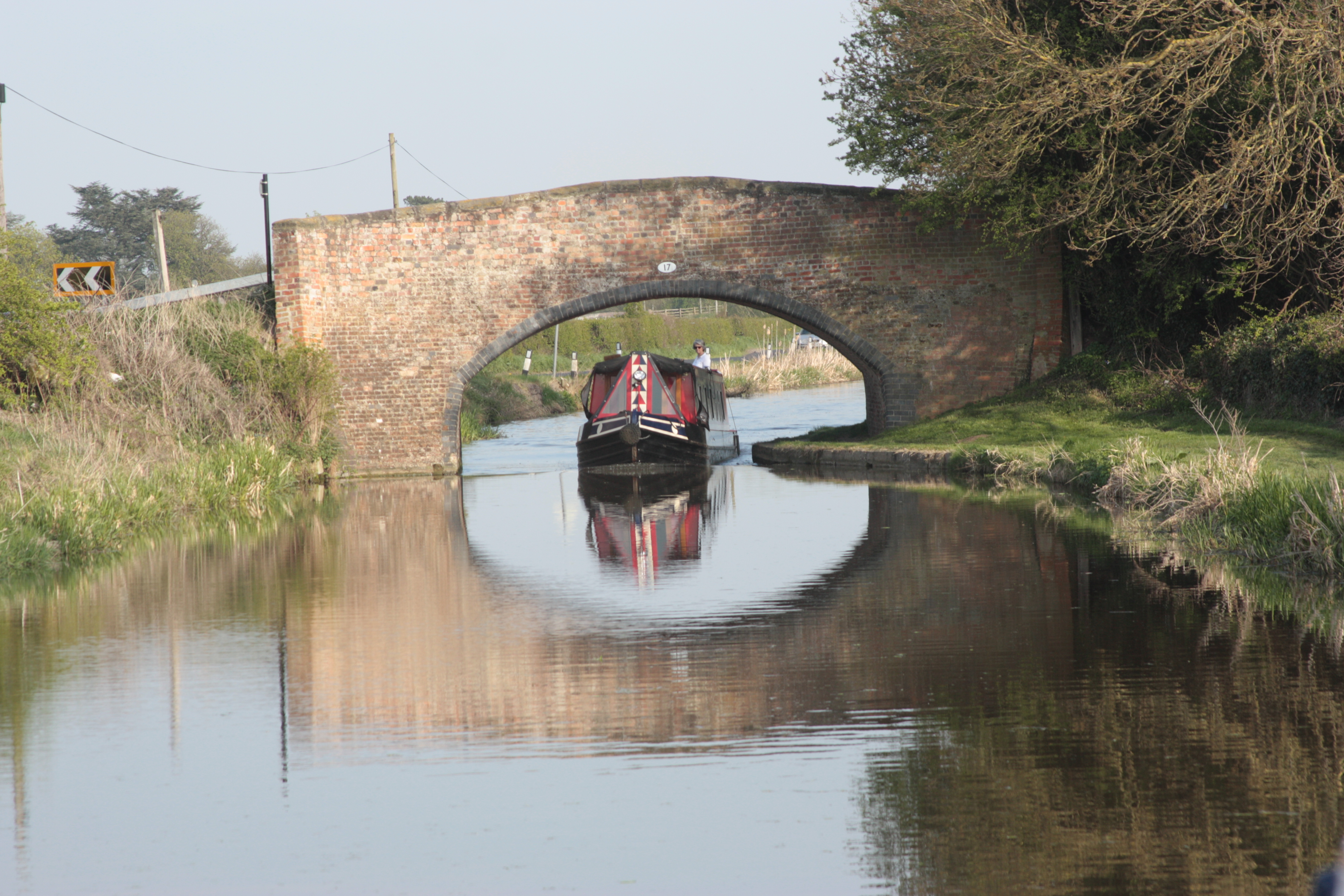 [
Narrowboat.  Bridge 17, Trent & Mersey Canal.  20 April, 2015.
        ]
