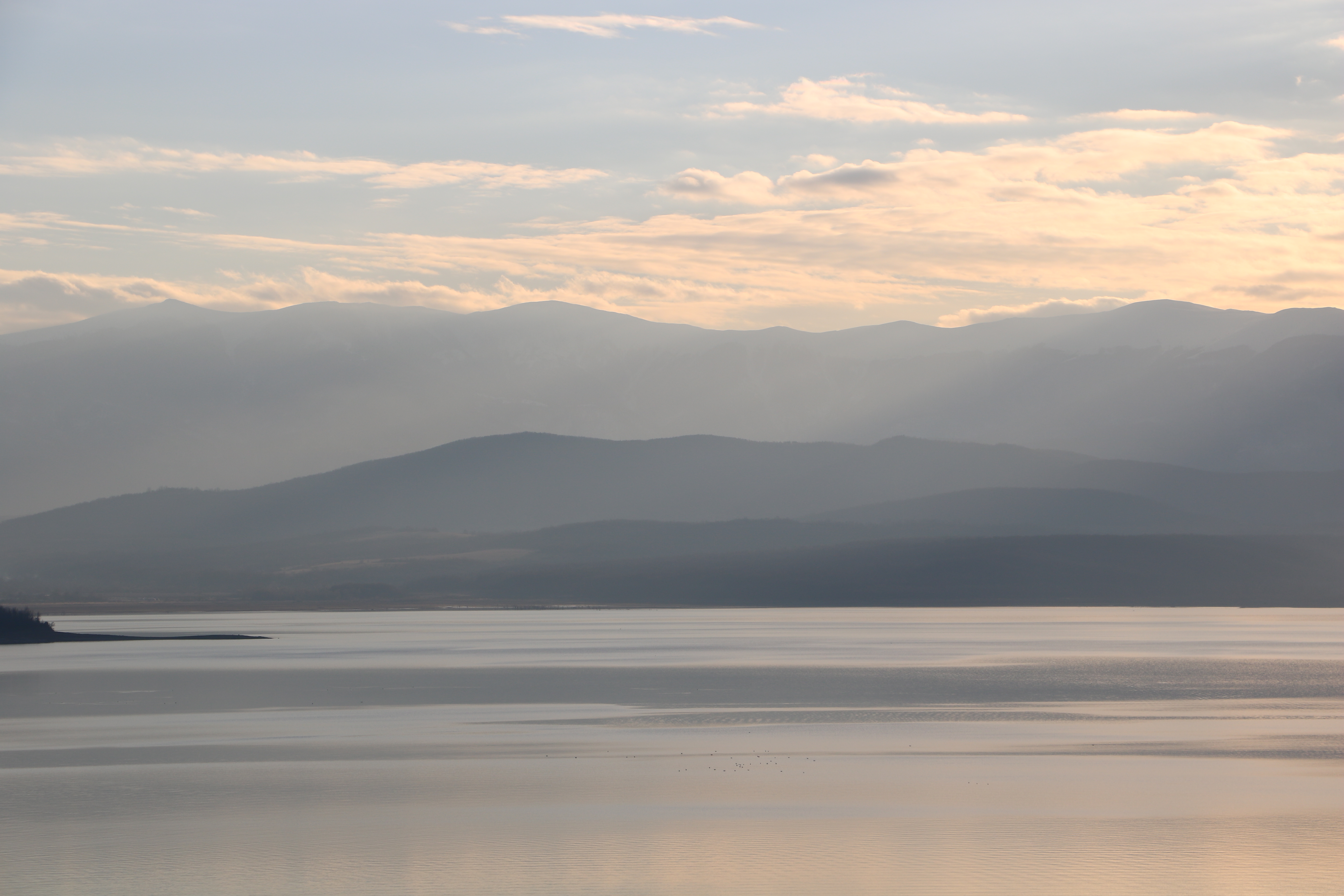 [
Яз. Огоста / Ogosta Reservoir, Монтана / Montana.  22 December 2021.
        ]