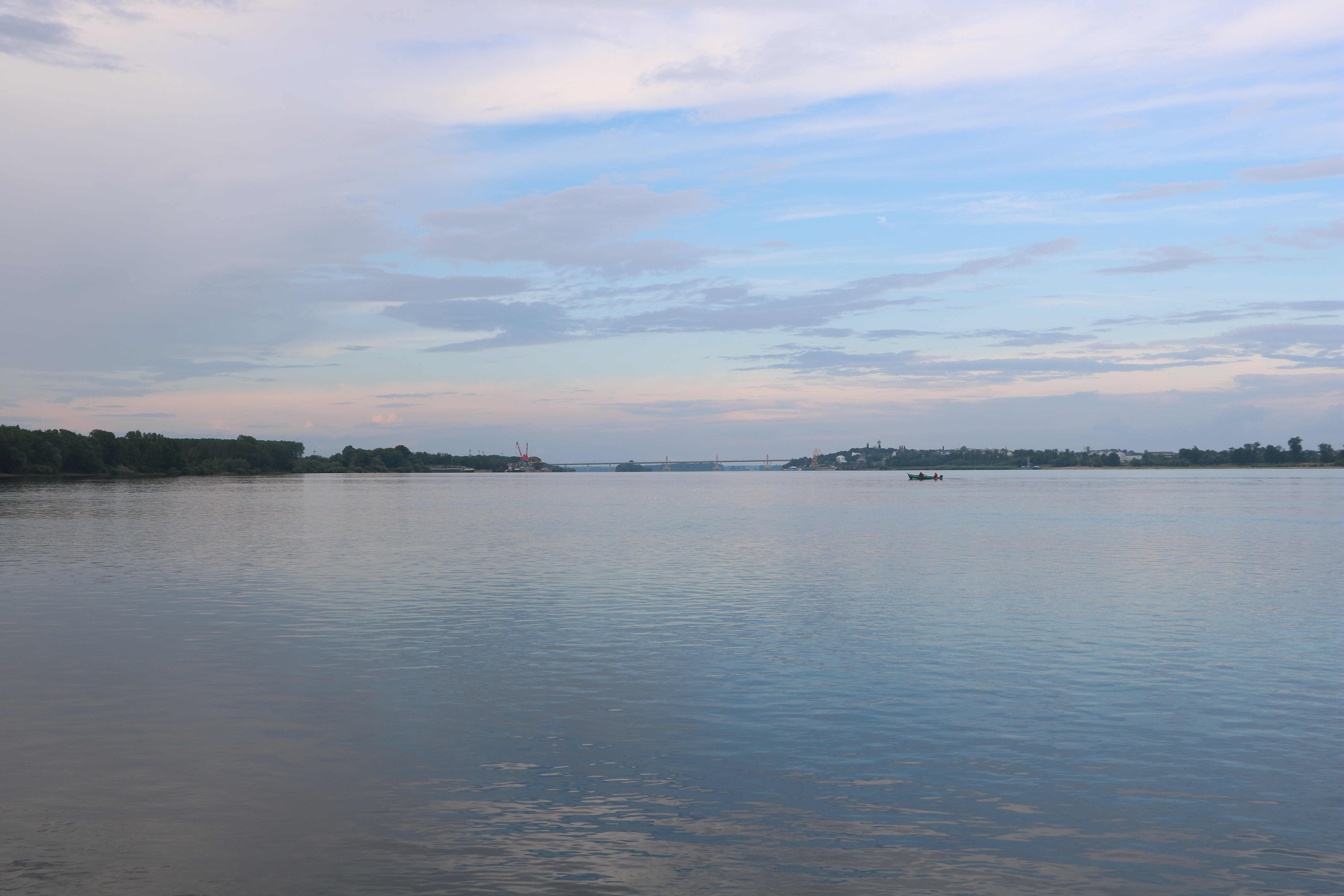[
River Дунава / Danube, Видин / Vidin.  11 June 2022.
        ]