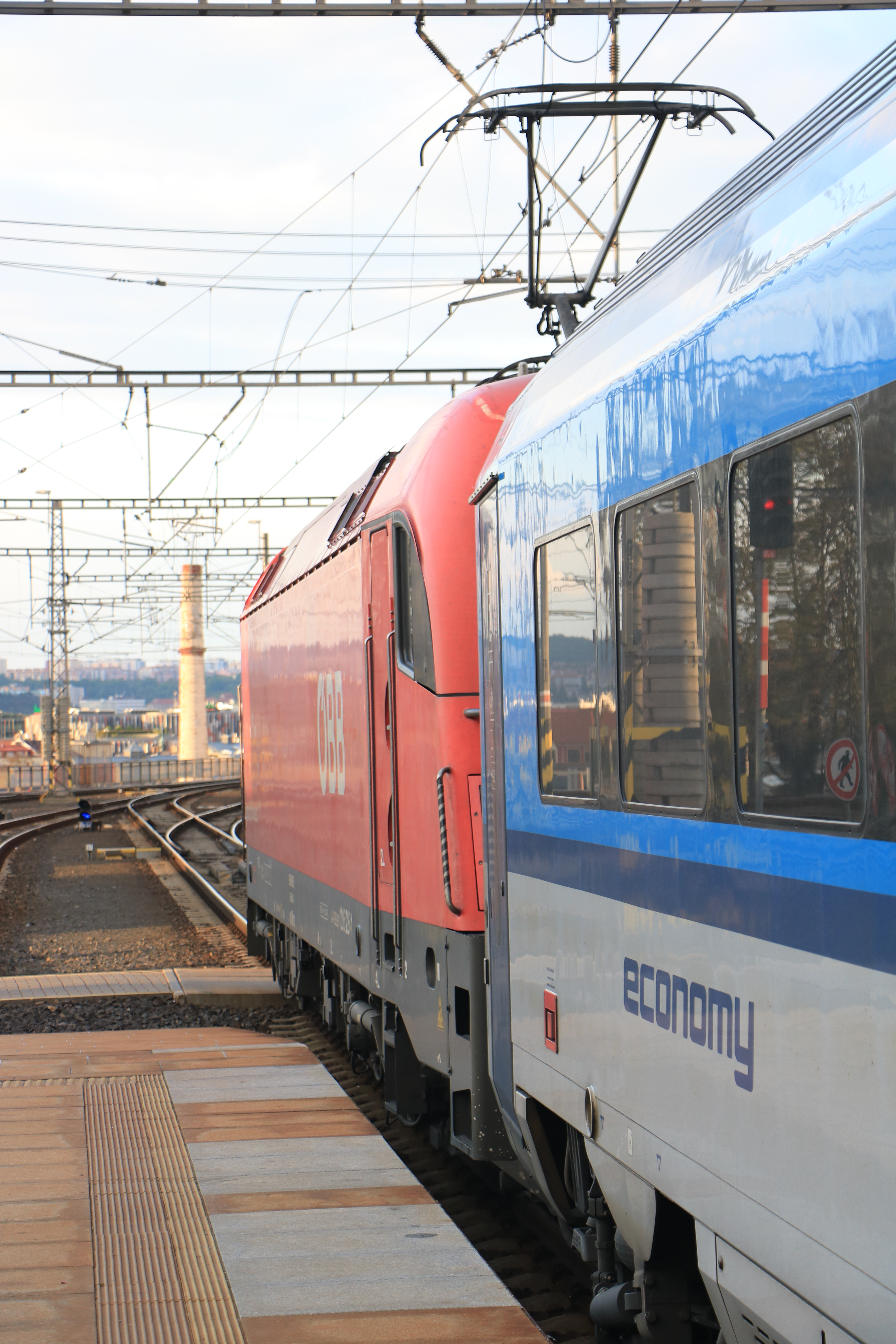 [
RJ571.  Praha hlavn&iacute; n&aacute;draž&iacute;.  13 May 2019.
        ]