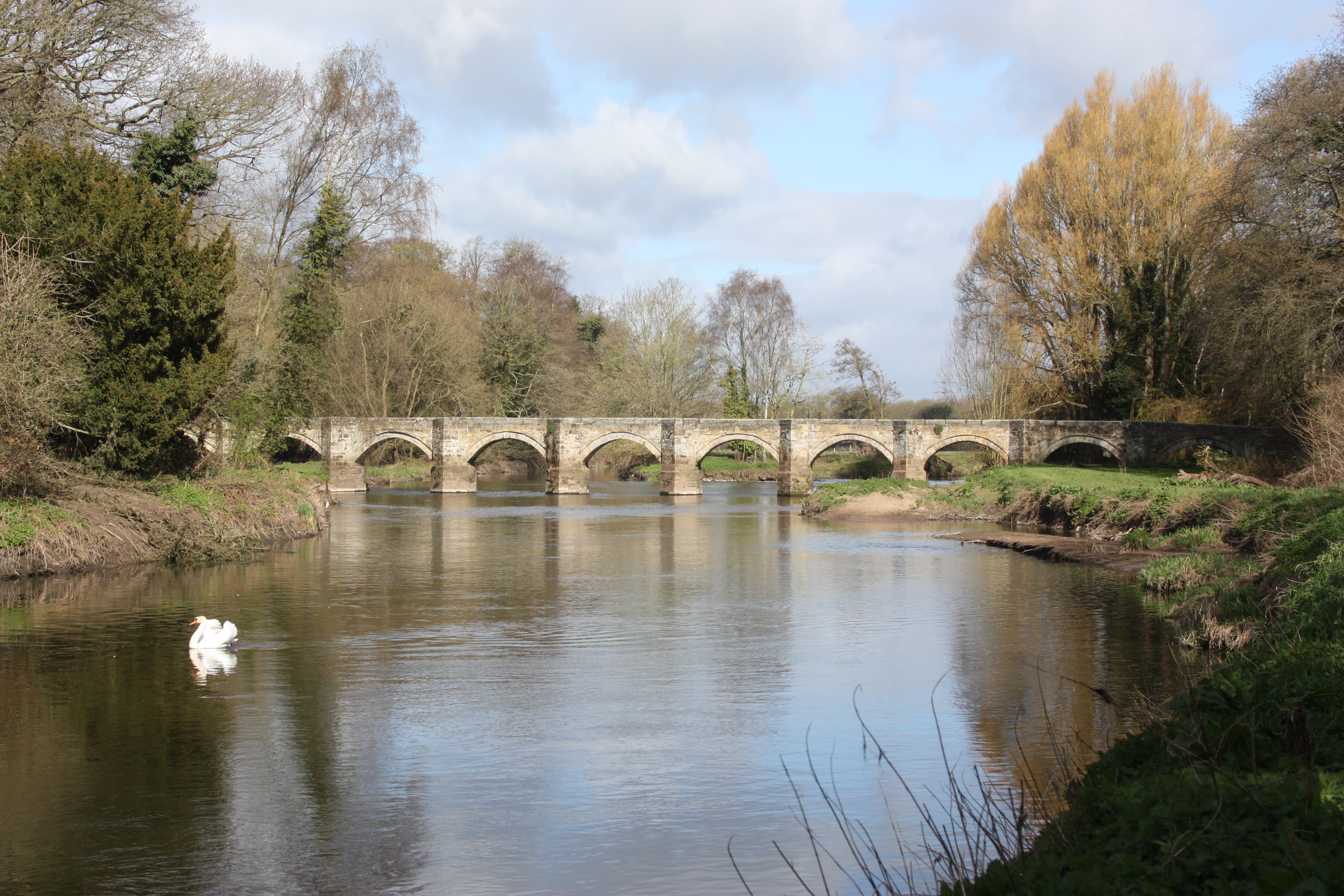 [
Essex Bridge, River Trent, Great Haywood.  23 April, 2013.
        ]