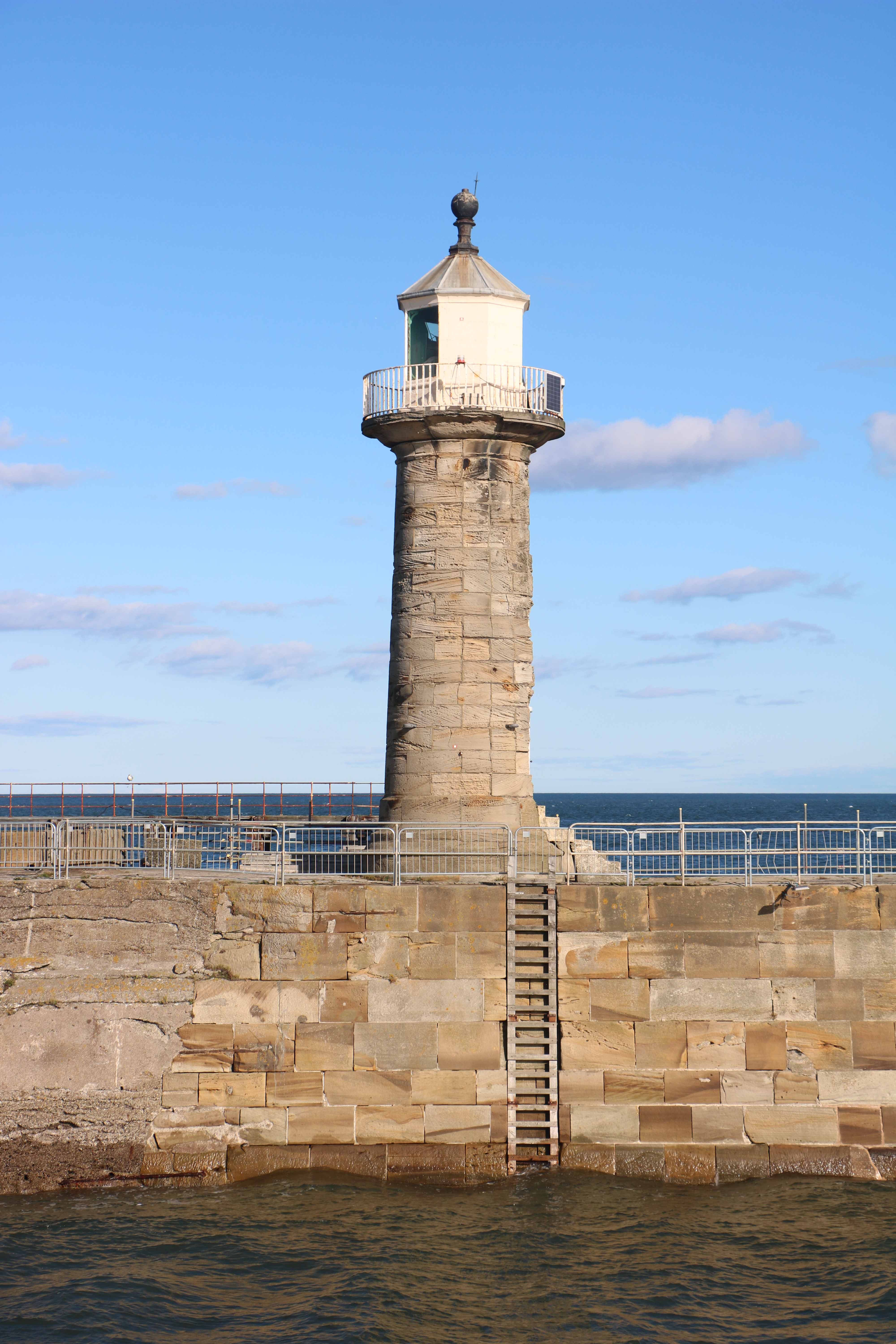 [
Whitby.  28 September 2019.
        ]